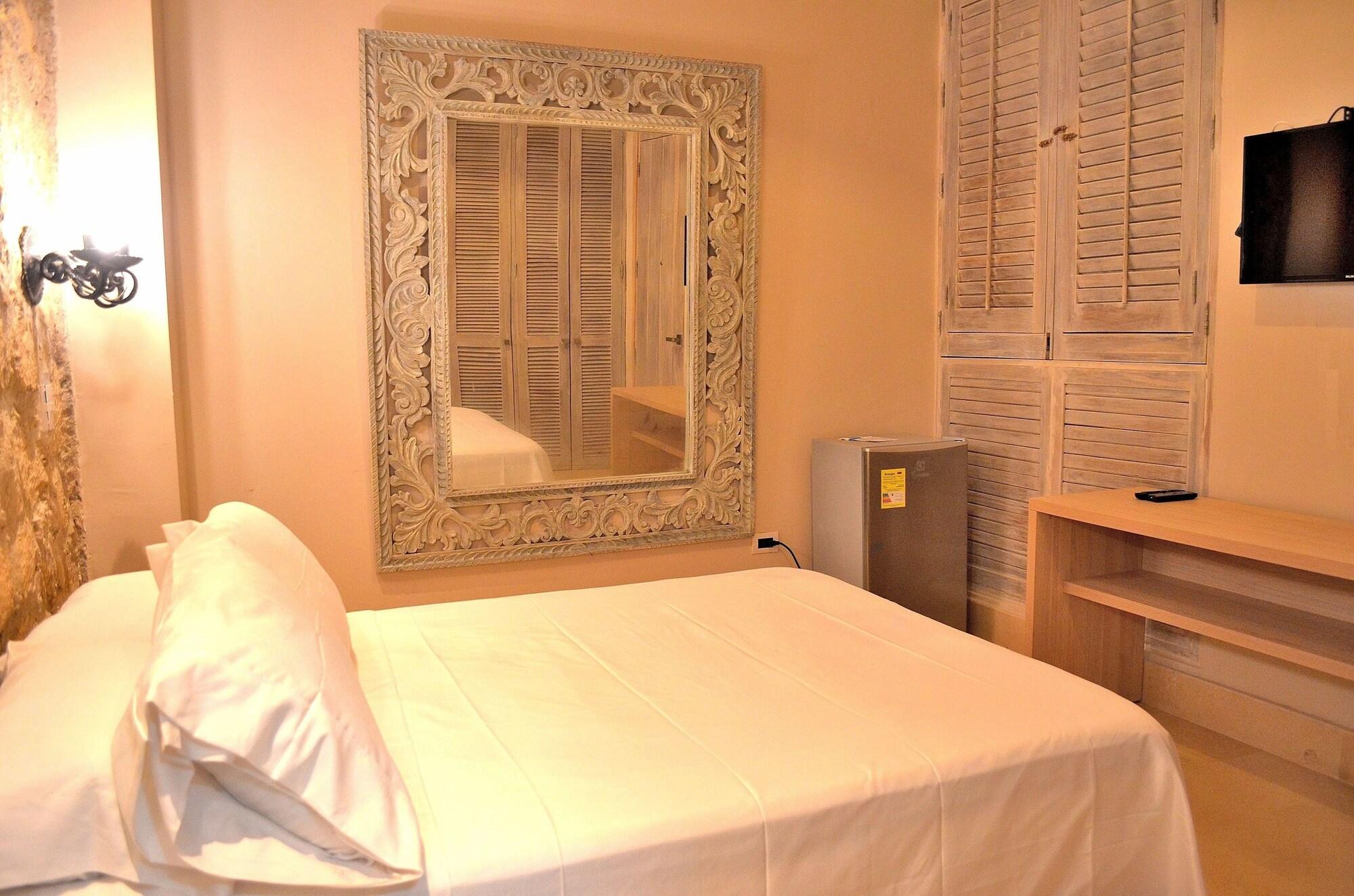 Hotel Puertas De Cartagena ภายนอก รูปภาพ