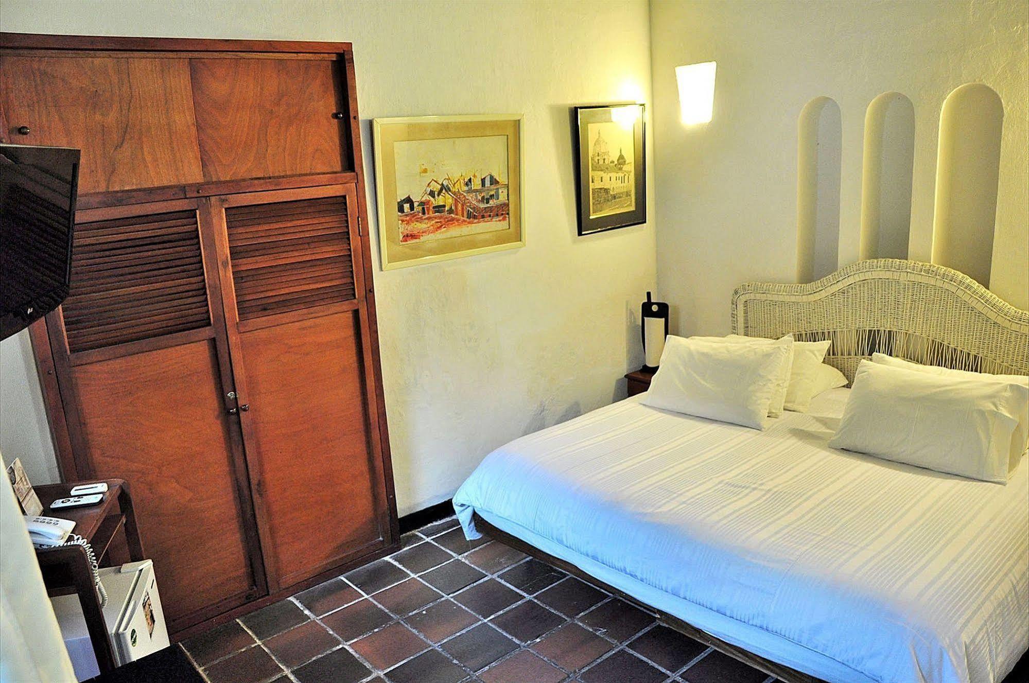 Hotel Puertas De Cartagena ภายนอก รูปภาพ
